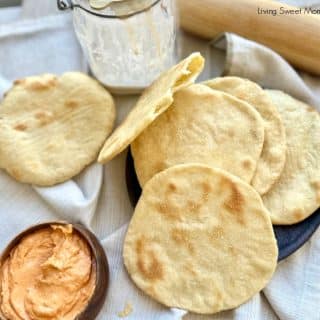 This sourdough discard flatbread recipe makes soft bread in minutes! Easy, no-yeast method with tips, tasty variations, and serving ideas.