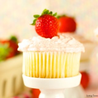 Vanilla Cupcakes with Strawberry Mascaporne Frosting - from scratch moist vanilla cupcakes served with a delicious strawberry mascarpone frosting. Love it!